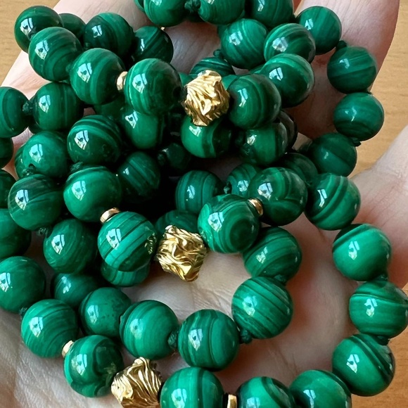 Jewelry - VINTAGE 14K GOLD GREEN MALACHITE BEADS CONTINUES NECKLACE 30” LONG GORGEOUS